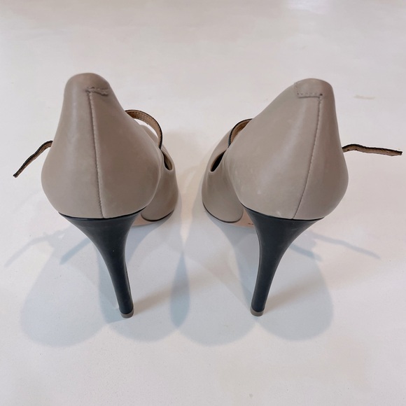 COACH Buttery Soft Leather Heels Size 9 - Picture 2 of 6